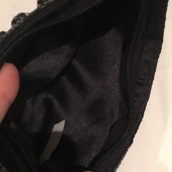 Cache black chain mail clutch - Picture 4 of 5